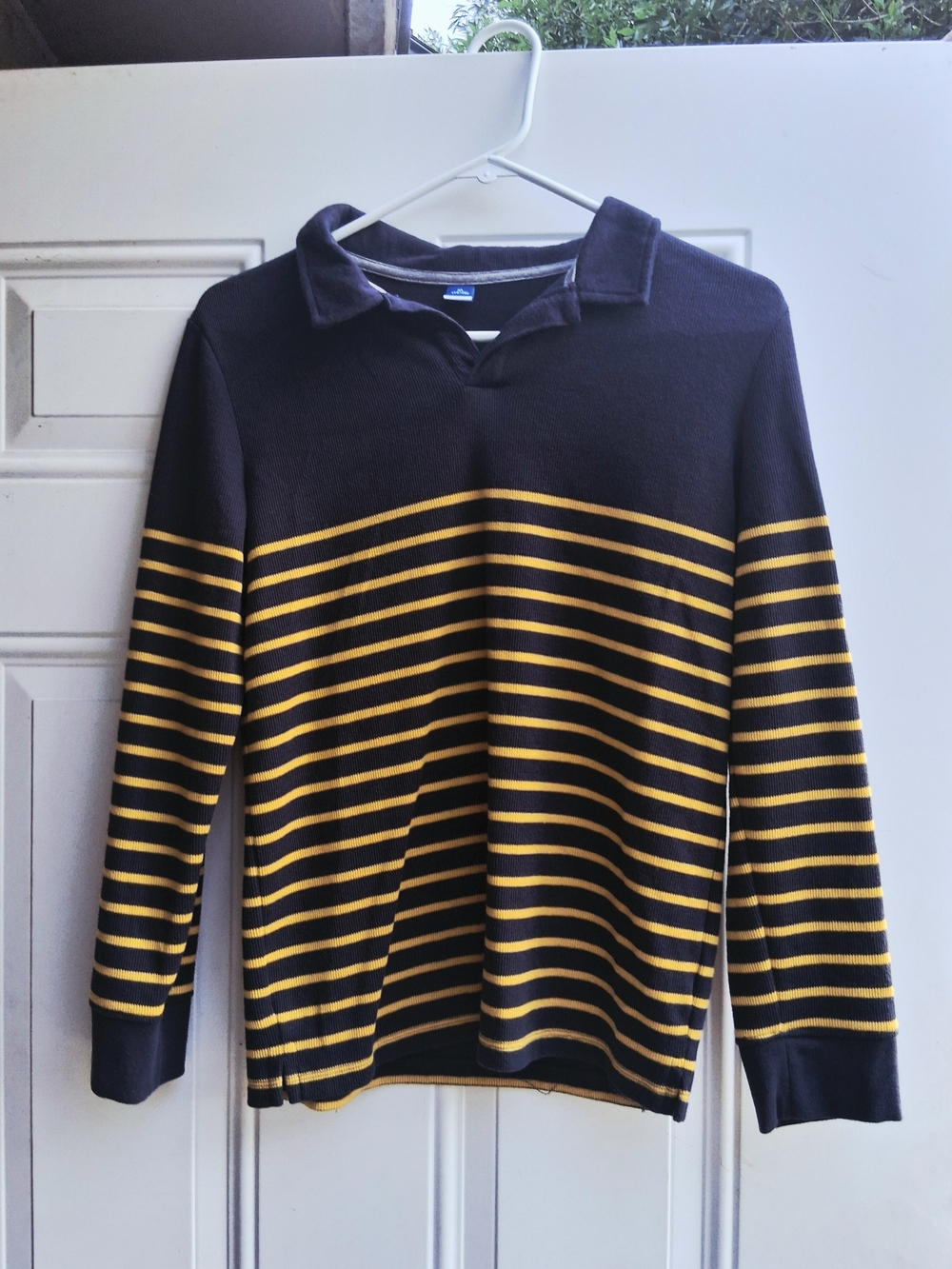 Boys Old Navy Long Sleeve Navy and Gold Shirt.  Size XL(14-16)